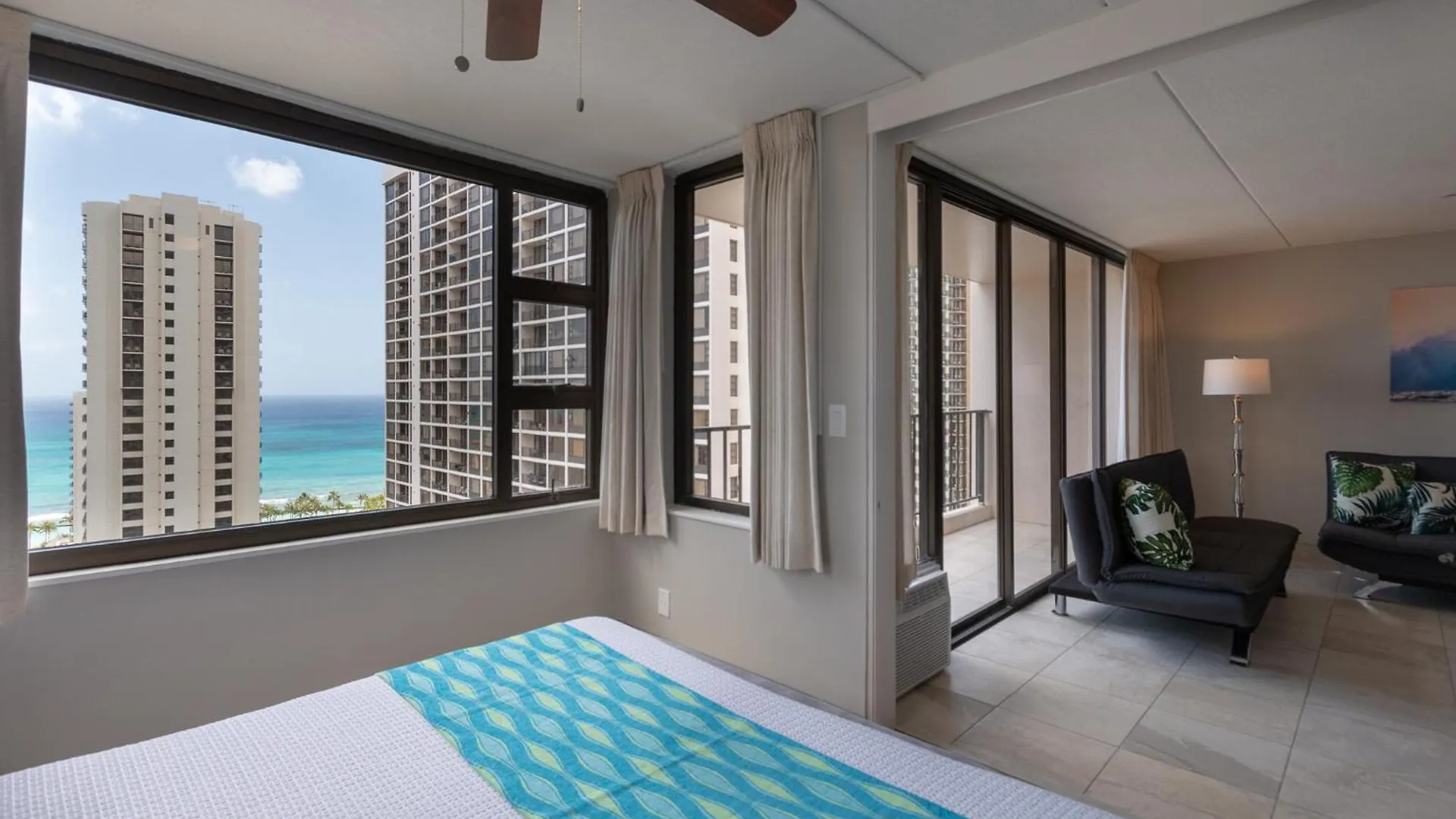 High Level Ocean View Corner Condo With Free Parking هونولولو شقة