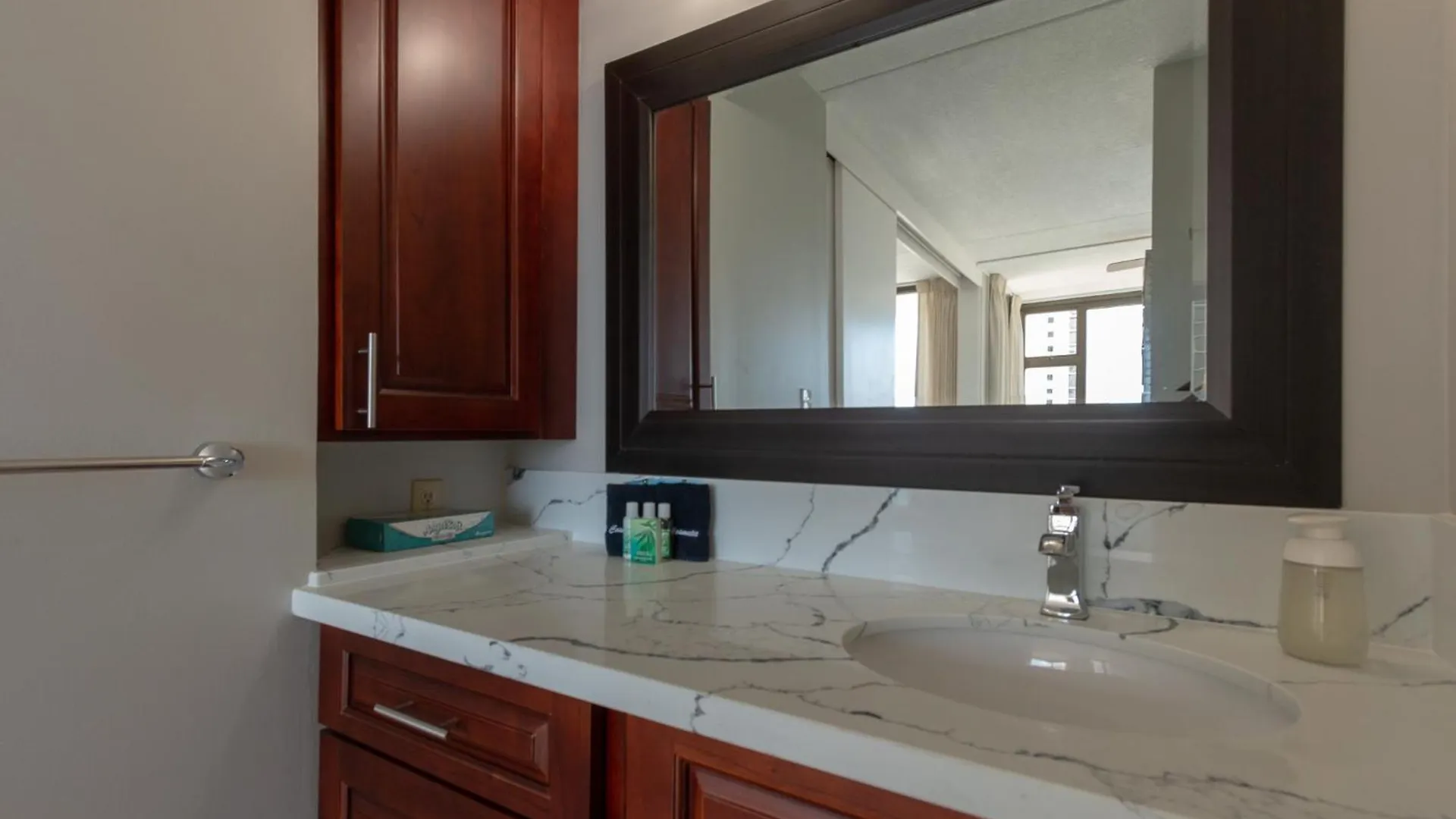 Apartament High Level Ocean View Corner Condo With Free Parking Honolulu