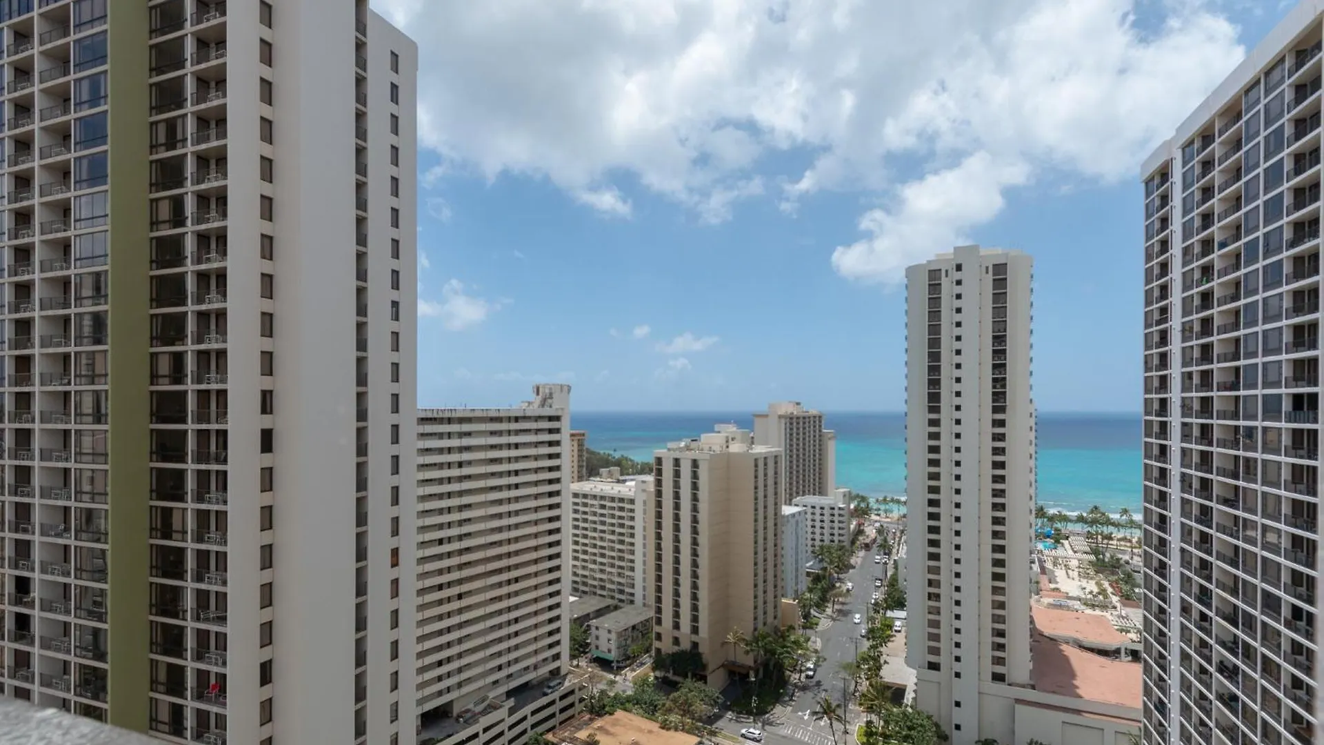 High Level Ocean View Corner Condo With Free Parking Honolulu 0*,