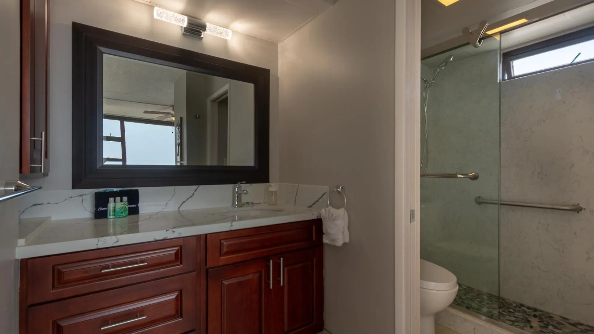 Apartament High Level Ocean View Corner Condo With Free Parking Honolulu