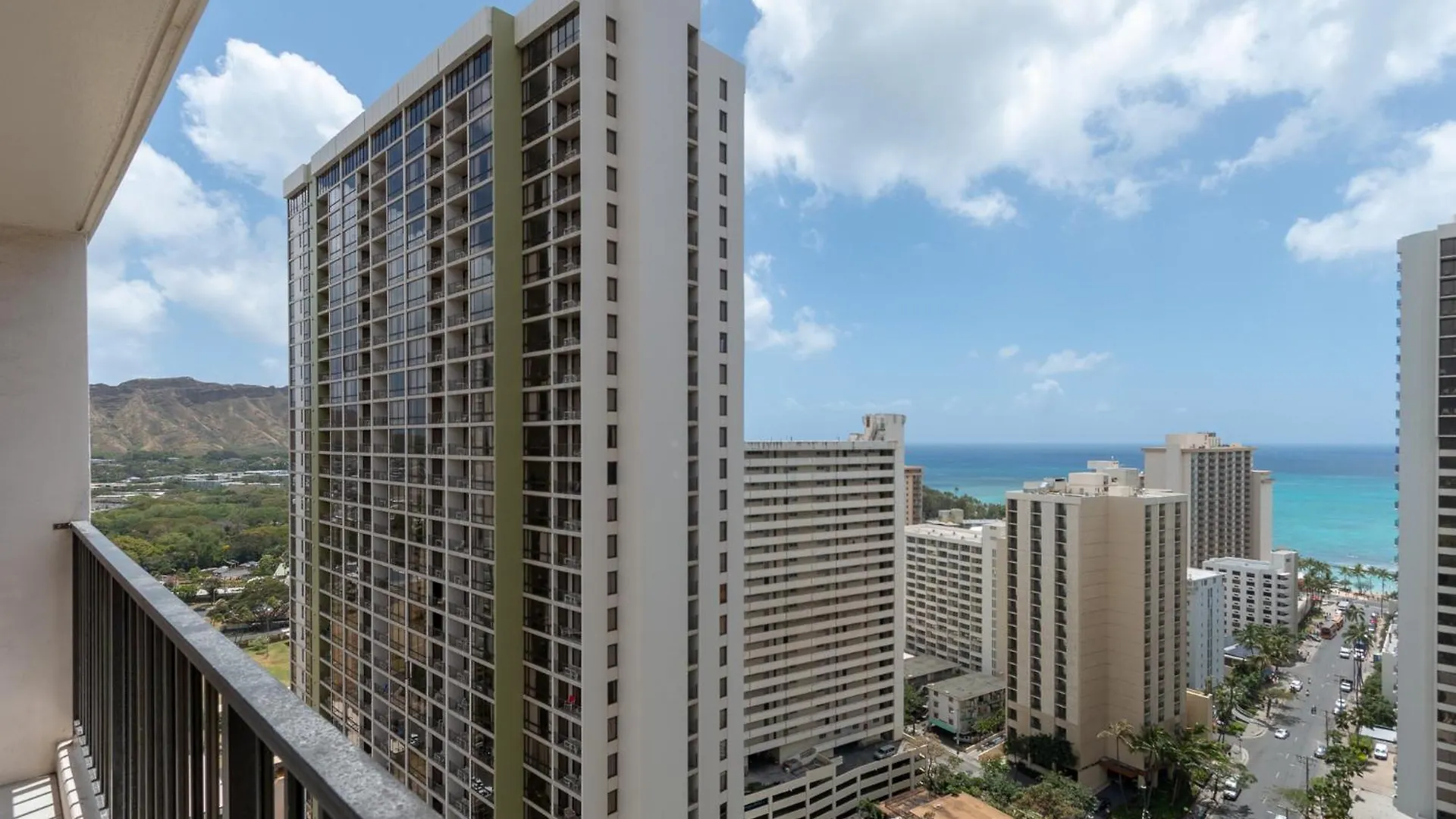 High Level Ocean View Corner Condo With Free Parking Honolulu